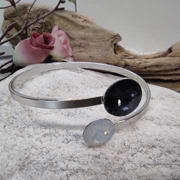 Stříbrný náramek  s...