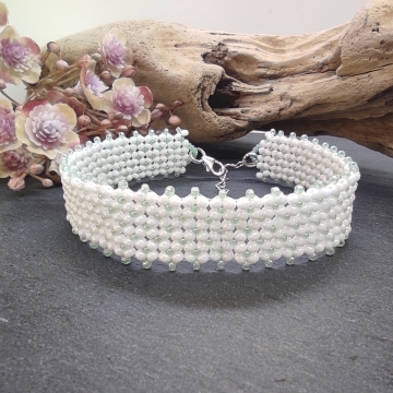 Náramek bílo-světle zelený