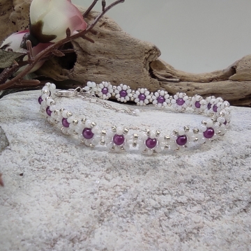 Náramek kytička tmavě fialová