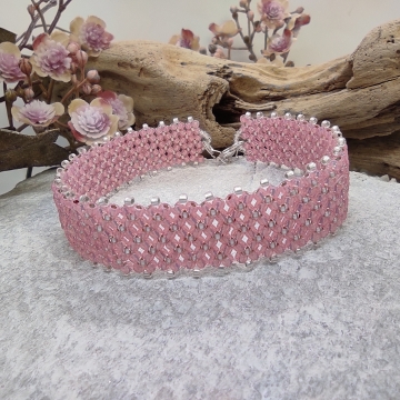 Opálově růžový náramek s...