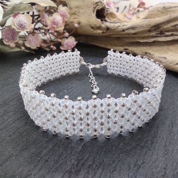 Náramek bílý opál se zlatým...