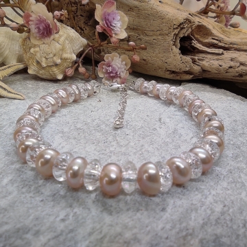 Náramek z lososových perel...