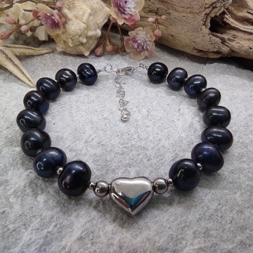 Náramek z tmavě...